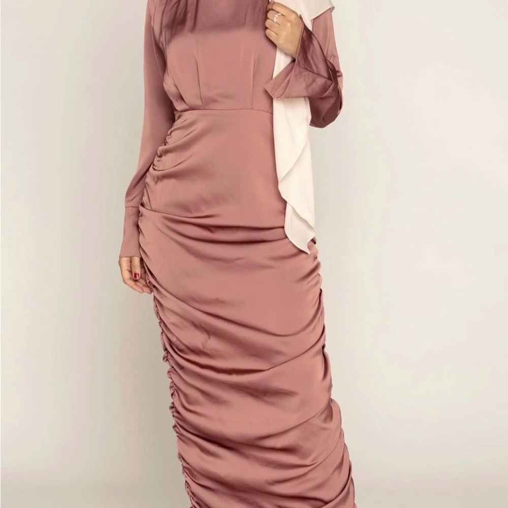 Veiled Collection Elegant Mauve Long Sleeve Dress
